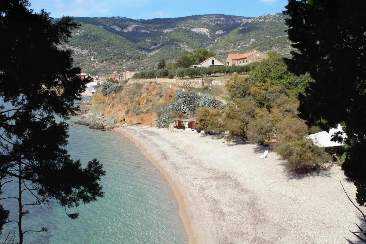 Apartments And Rooms By The Sea Komiza, Vis - 2431 Exterior foto